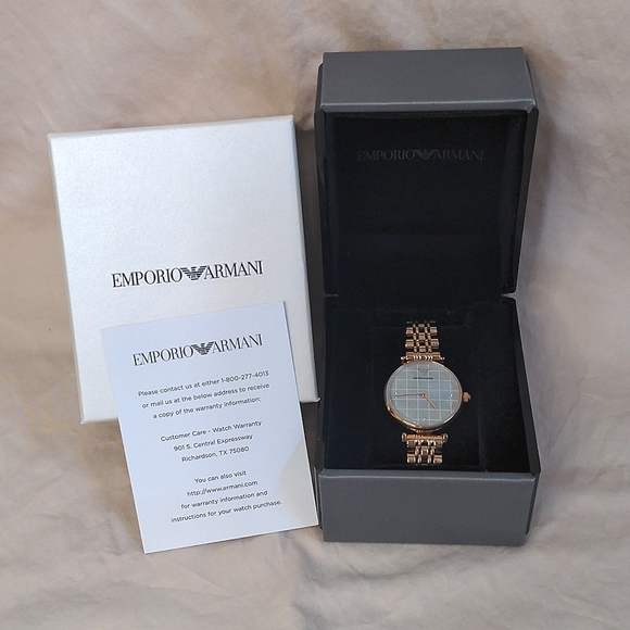 Emporio Armani Gianni T-Bar AR11385 Women's Watch Rose Gold - Picture 4 of 4